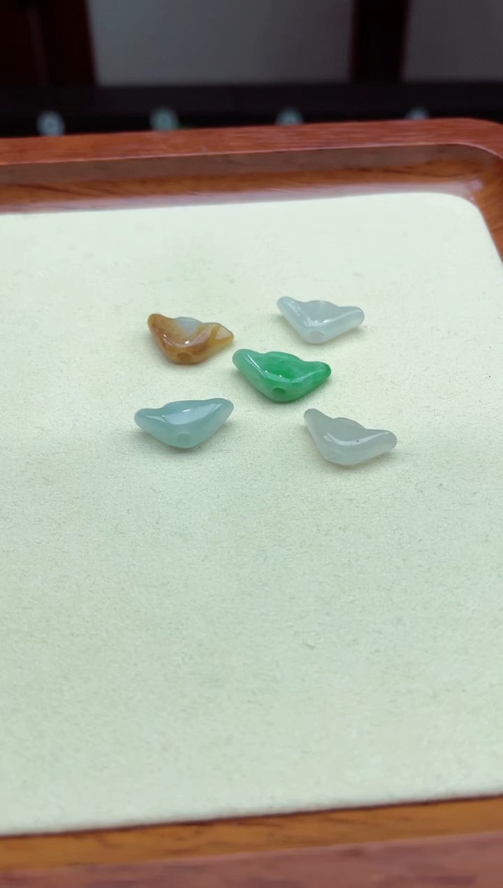 【闪购商品】翡翠手链未镶嵌翡翠