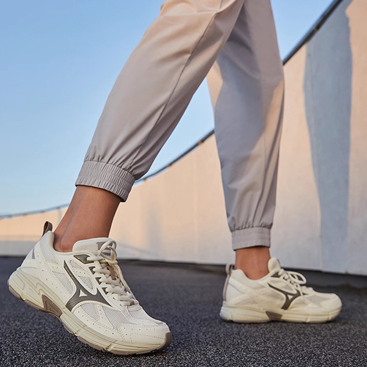 200元-300元入门基础款跑鞋美津浓男女同款网面跑步鞋PAGD25002