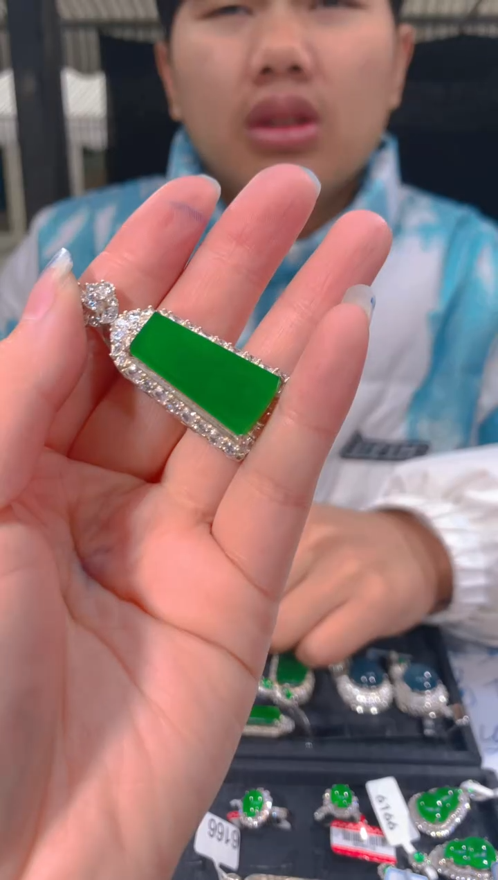 【闪购商品】定制翡翠未镶嵌95多样性发货（发其一）