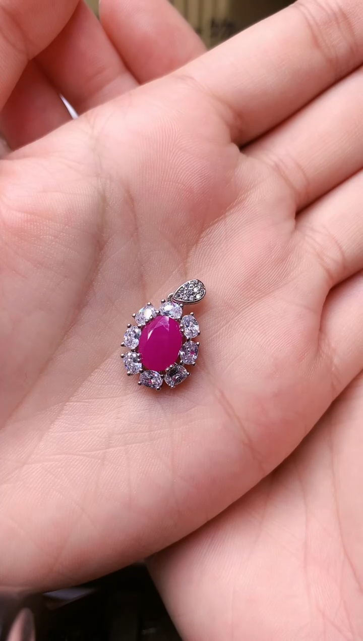 【闪购商品】红宝石颈饰银S925镶嵌........