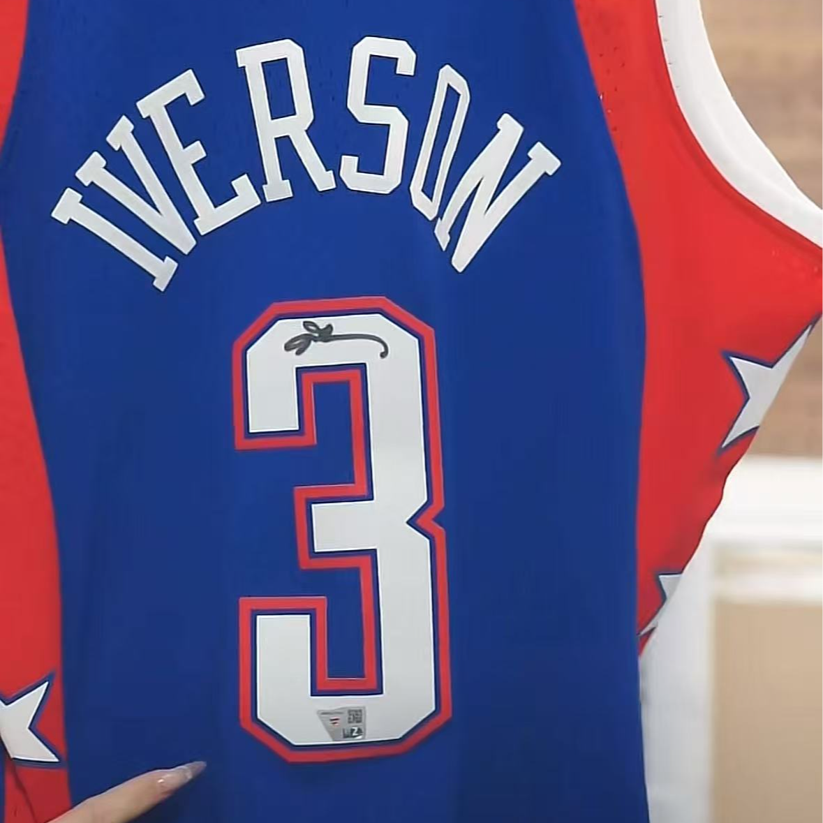 艾弗森亲签04全明星sw礼盒收藏【铭人堂亲签球衣清清直播专属链接】