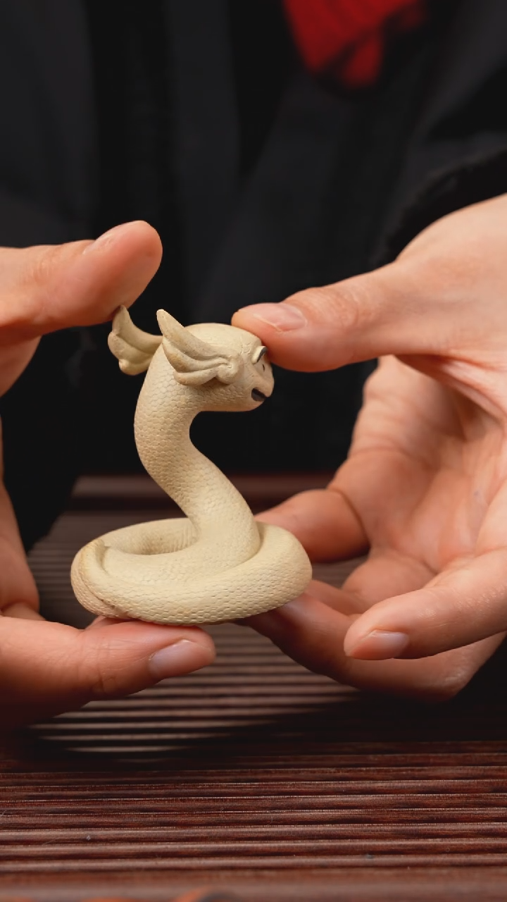 【闪购商品】紫砂茶宠小灵蛇。，