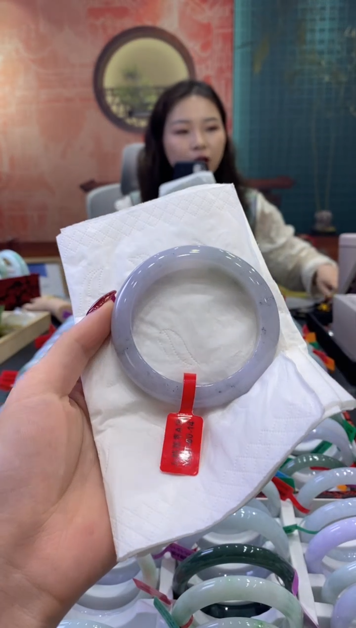 【闪购商品】翡翠手镯未镶嵌多人01965