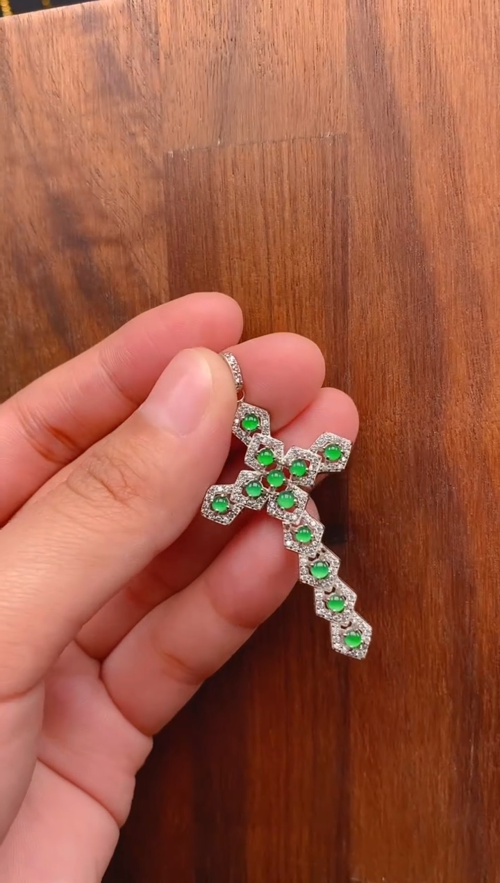 【闪购商品】翡翠吊坠(不含链)银S925镶嵌银色十字架