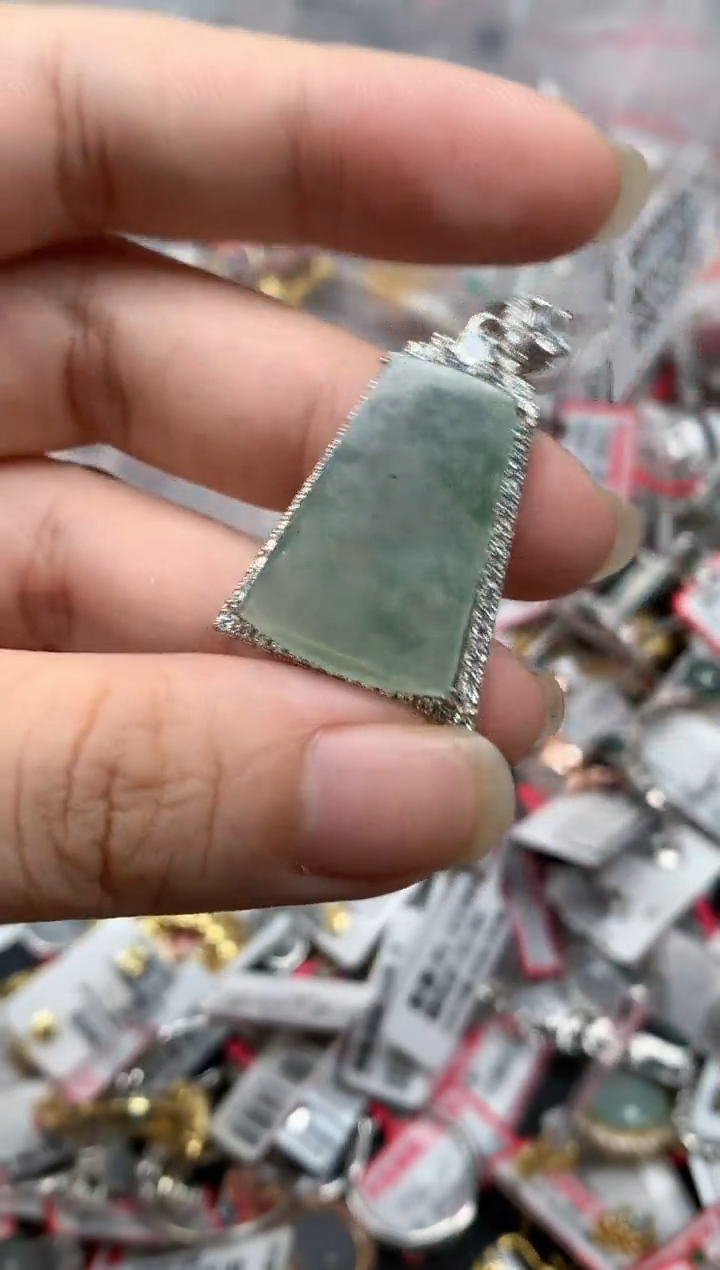 翡翠戒指银S925镶嵌天然A货缅甸翡翠