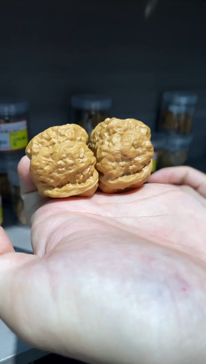 桃核把件微修打底蛤蟆头39