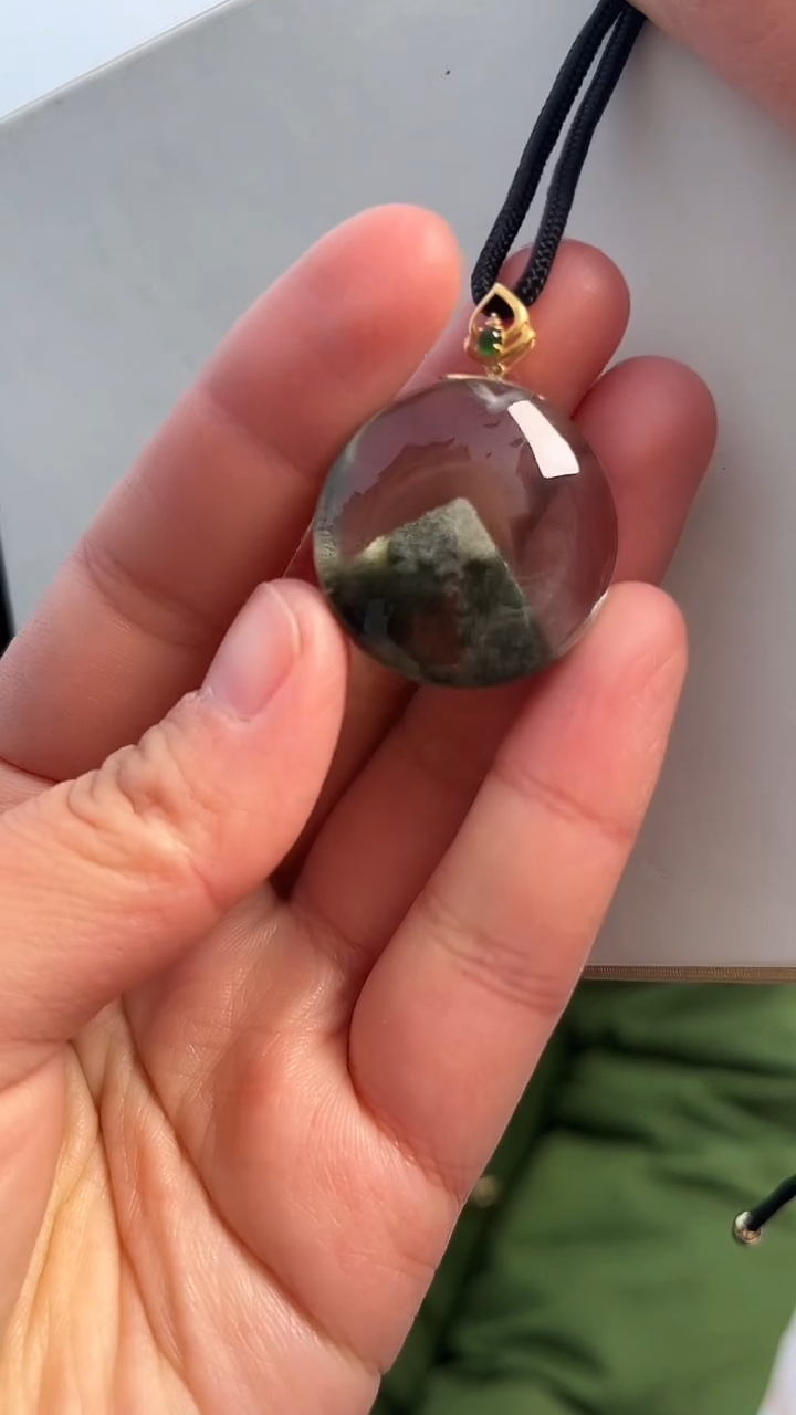 【闪购商品】绿水晶吊坠(赠链)未镶嵌天然绿幽灵多样性发一