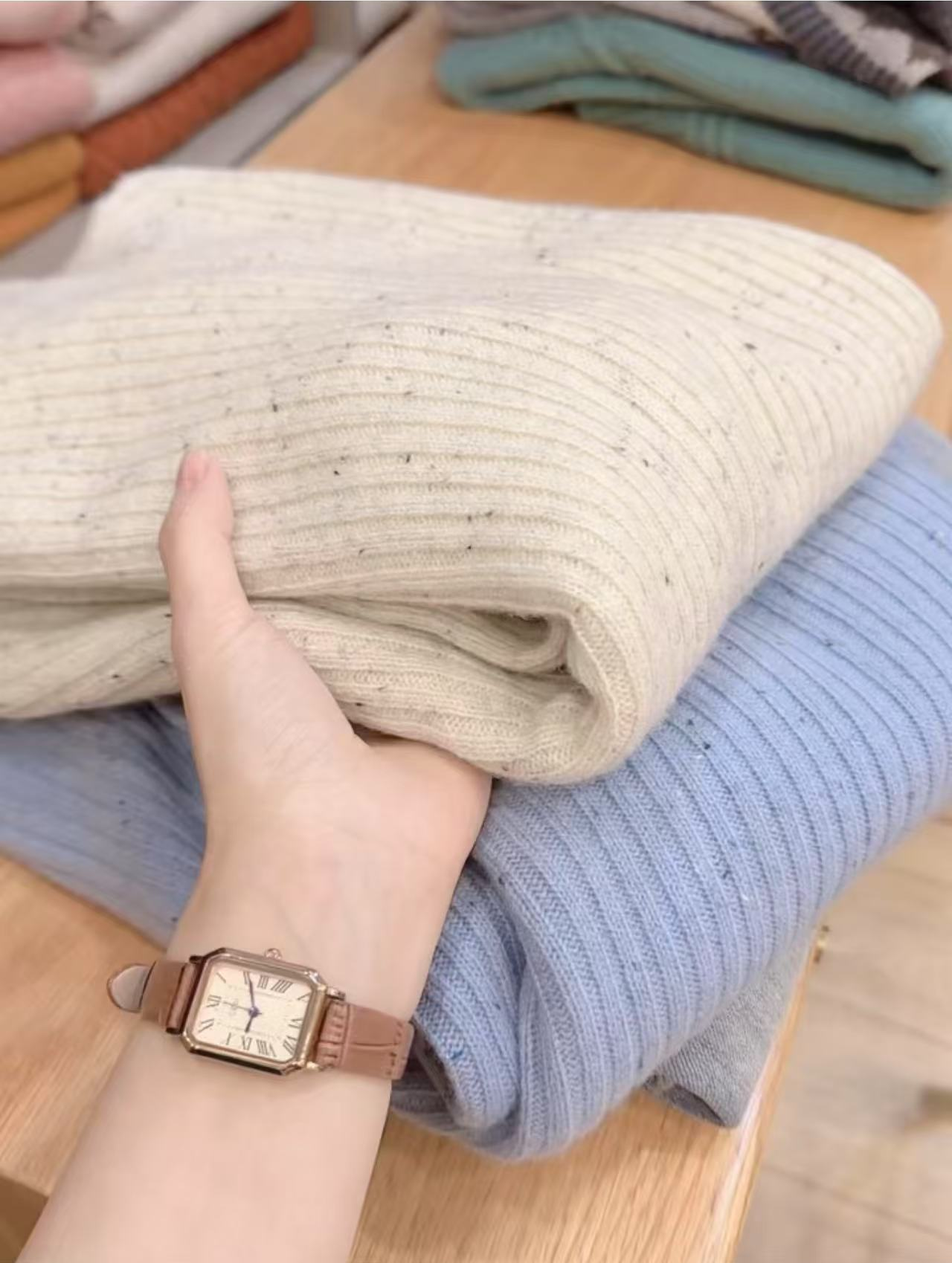 七言家  清货100羊羊点子纱坑条软糯打底衫