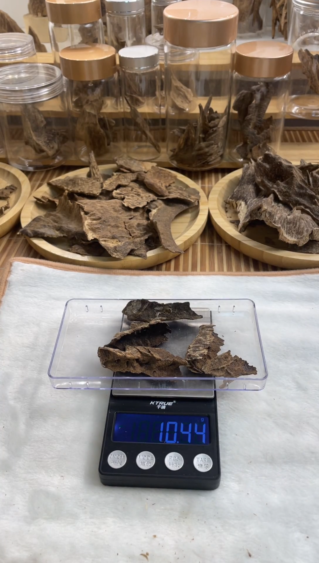 沉香沉香碎屑海南鸡母虫10克