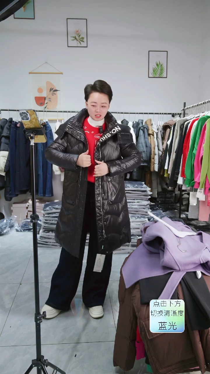 黑色亮面免洗羽绒服 苏苏家衣服