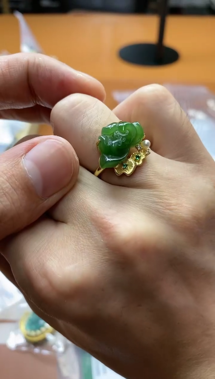 【闪购商品】和田玉（碧玉）其它银S925镶嵌多样性发货一个