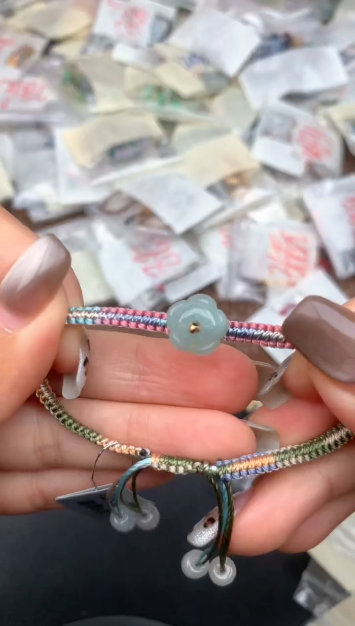 18K金镶嵌挂件翡翠—