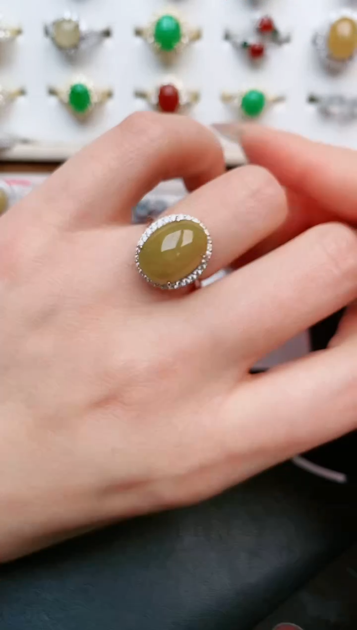 【闪购商品】翡翠戒指银S925镶嵌....