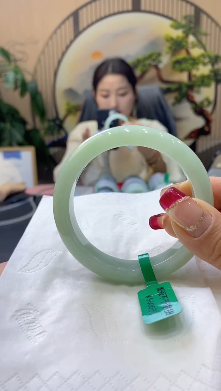 【闪购商品】翡翠手镯未镶嵌99900561