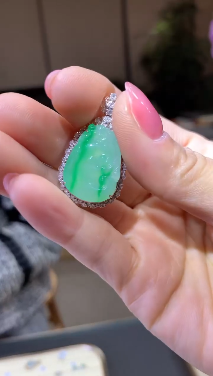 【闪购商品】翡翠颈饰18K金镶嵌|不退不换