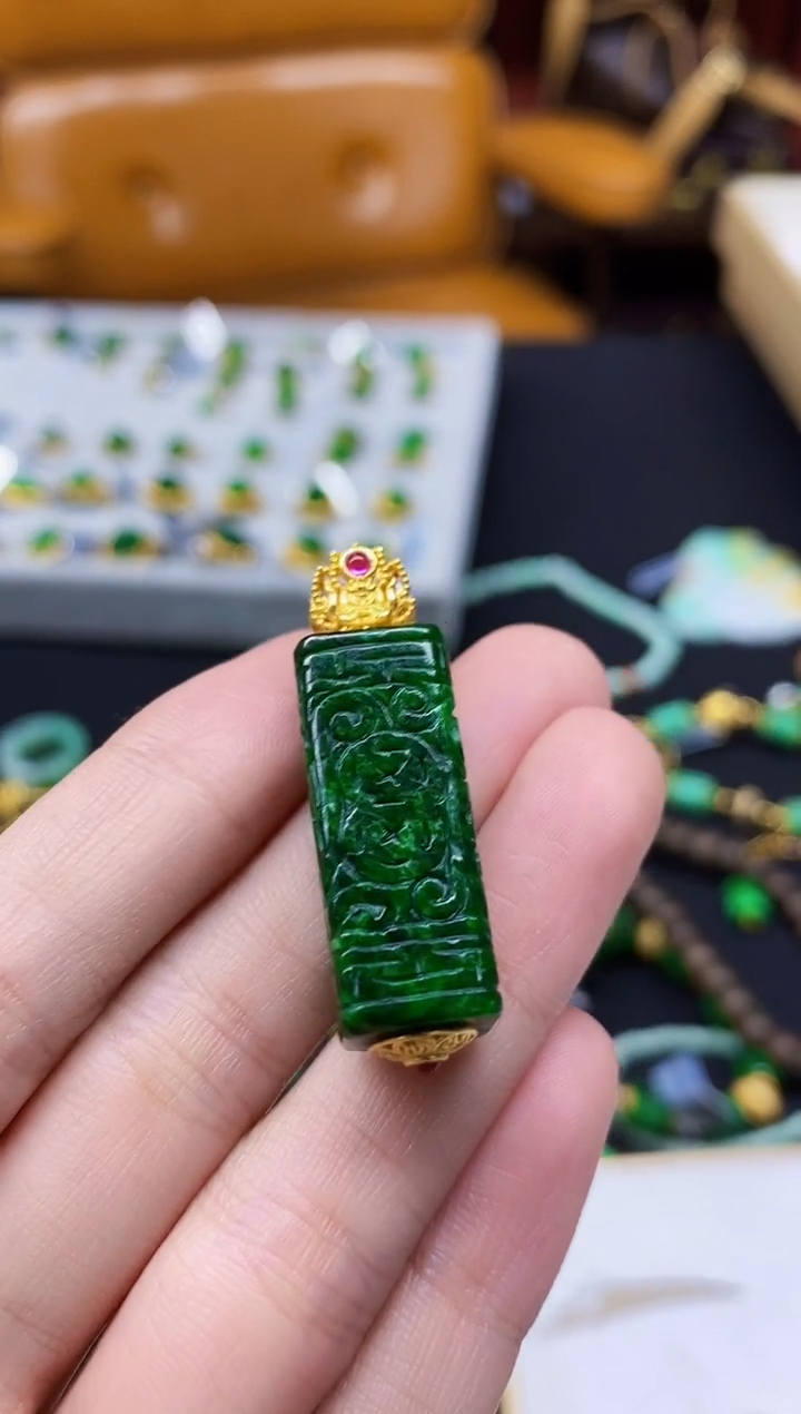 颈饰未镶嵌翡翠翡翠吊坠-103