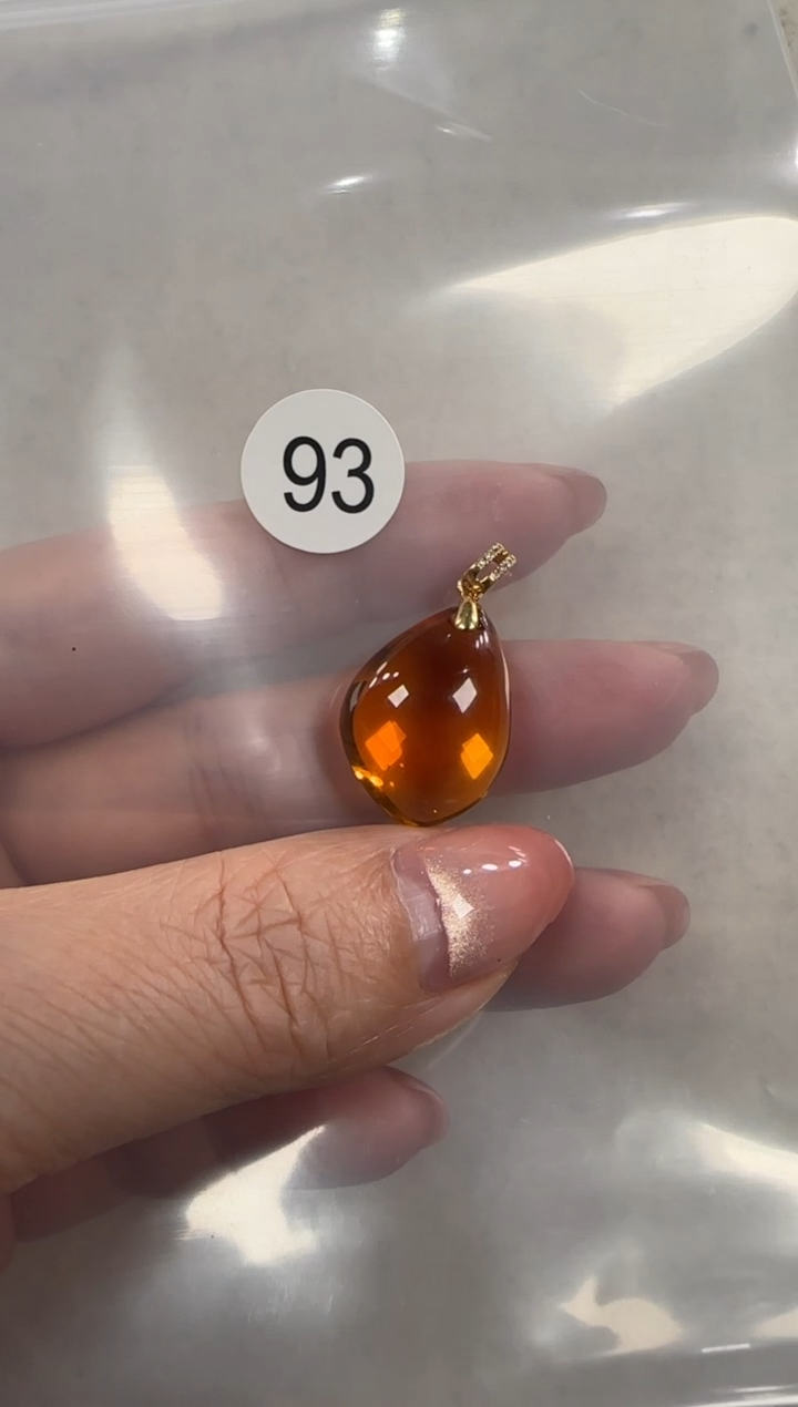 18K金镶嵌珠宝半成品水晶我***情原矿无优化无胶裂黄水晶吊坠