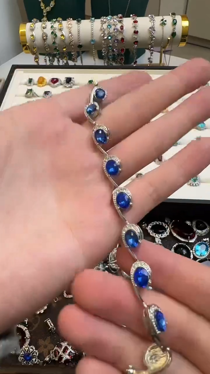 手链蓝宝石未镶嵌蓝宝石手链