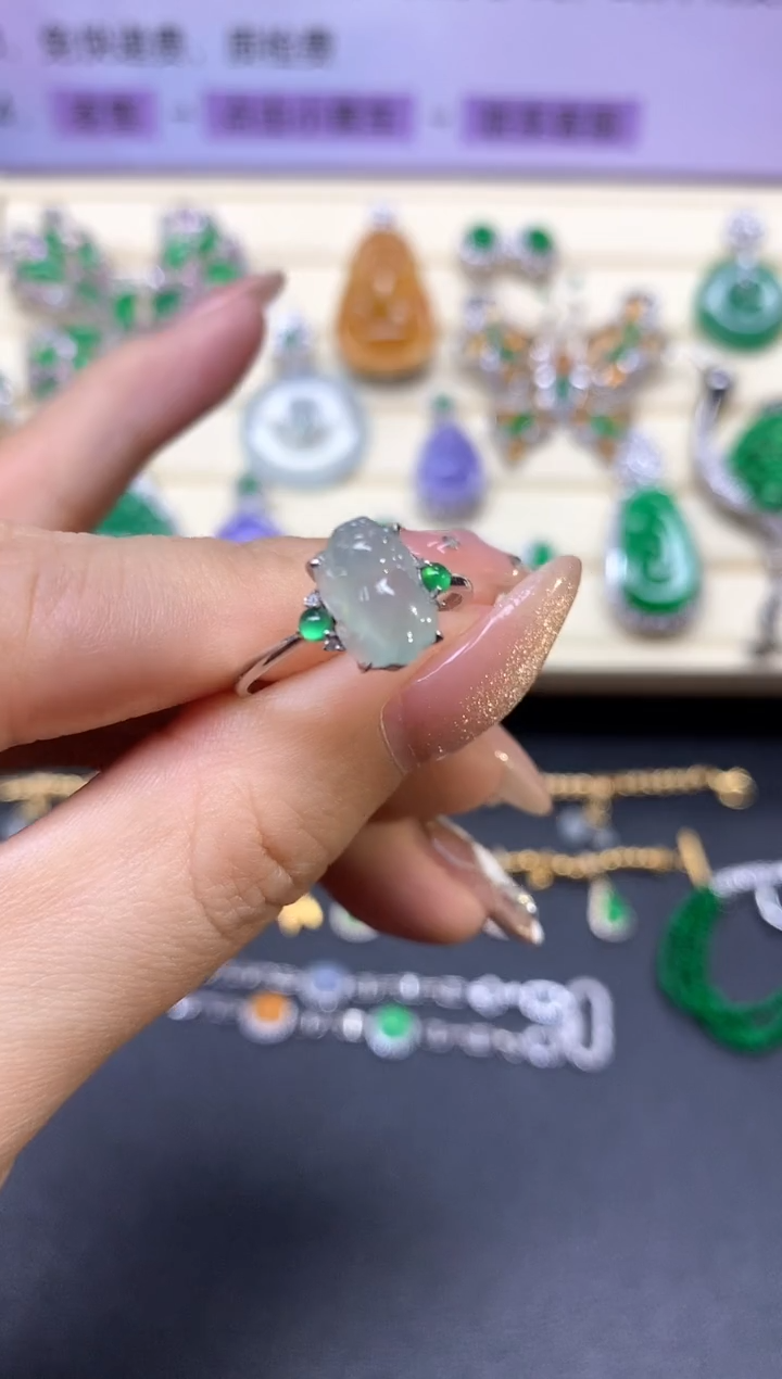 【闪购商品】翡翠戒指18K金镶嵌戒指|1600