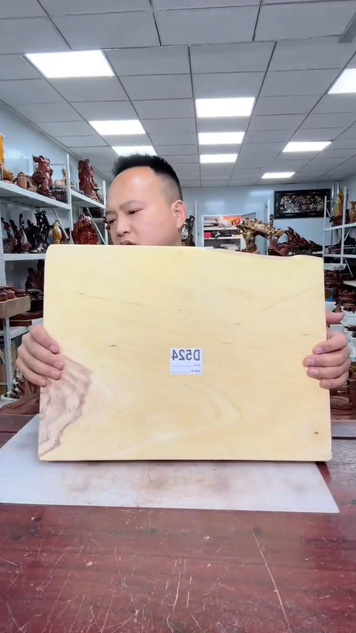 【闪购商品】花梨木类木雕工艺品8888888