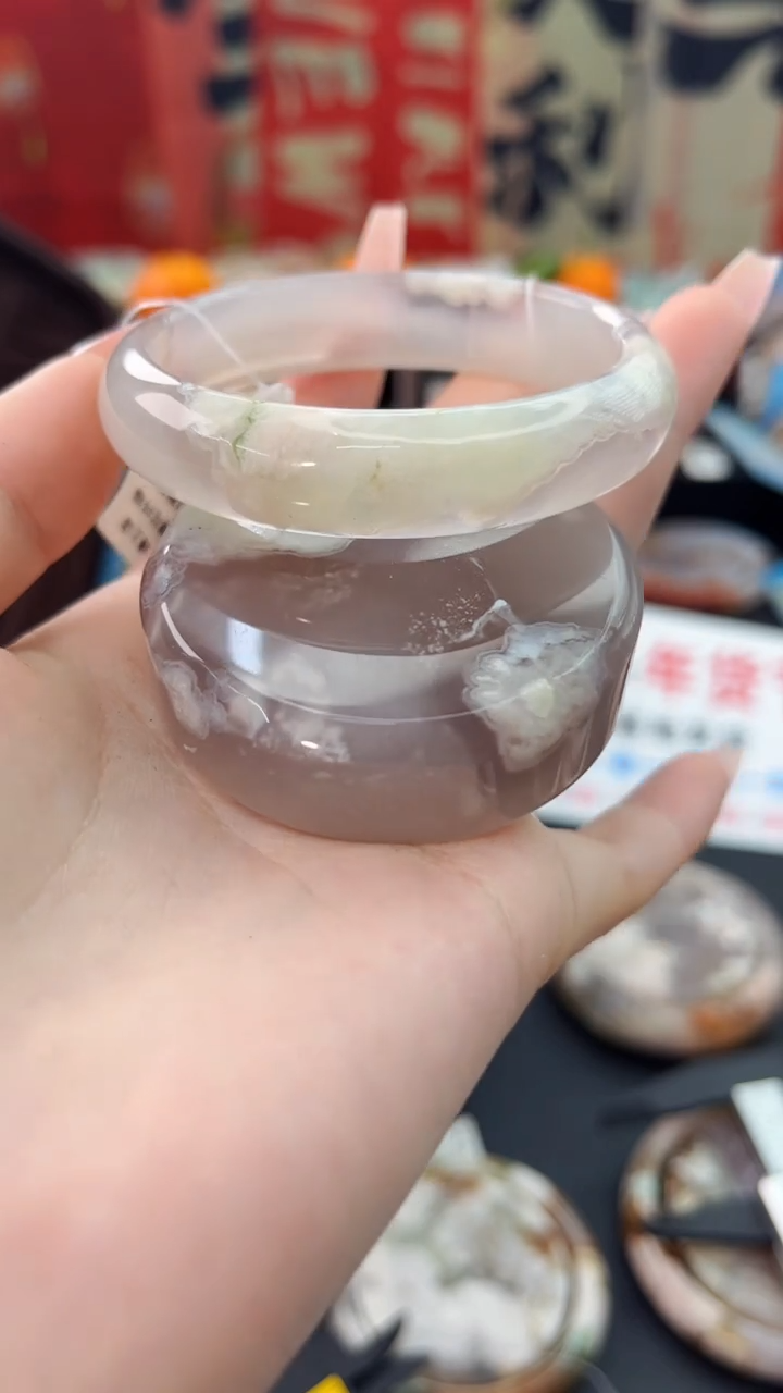 【闪购商品】石英质玉手镯未镶嵌赠送镯心（53圈口）