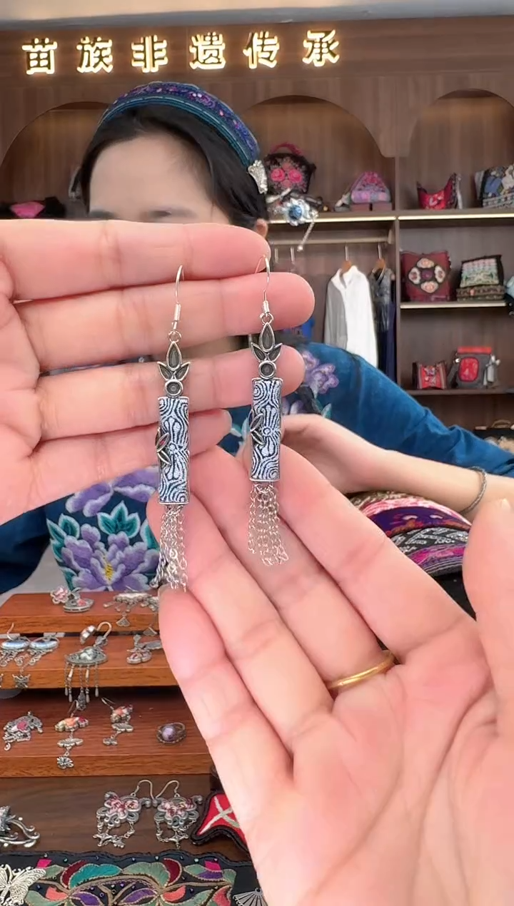 【闪购商品】织绣扶光苗绣传承95