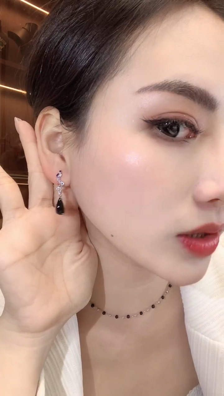 【闪购商品】翡翠耳饰18K金镶嵌D23一对