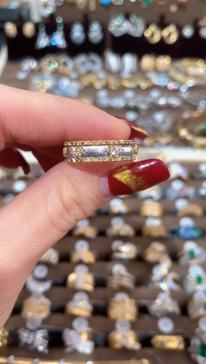 【闪购商品】钻石戒指/指环18K金镶嵌18K金黄白钻石布布拉丝戒指