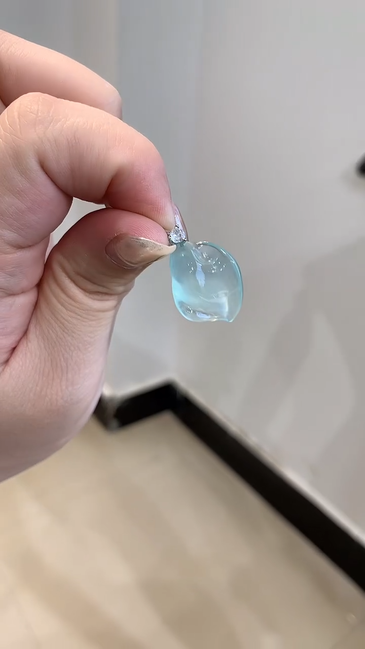 未镶嵌蛇纹石玉吊坠(不含链)随形