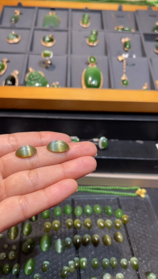 【闪购商品】和田玉碧玉猫眼裸石未镶嵌多样性发一