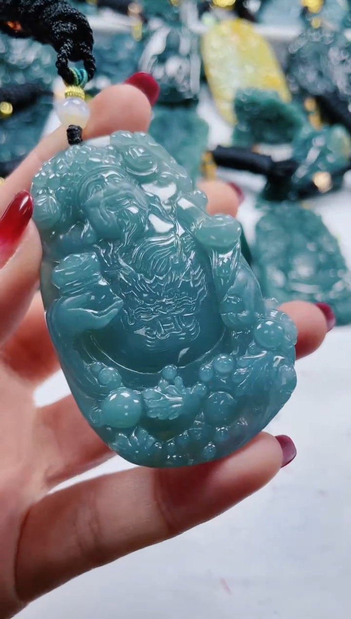 【闪购商品】翡翠颈饰未镶嵌