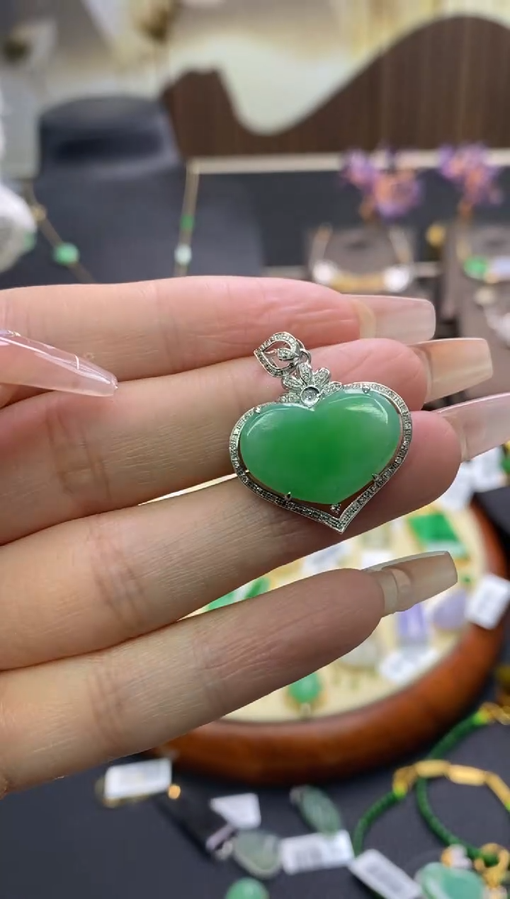 【闪购商品】翡翠颈饰18K金镶嵌净货13139