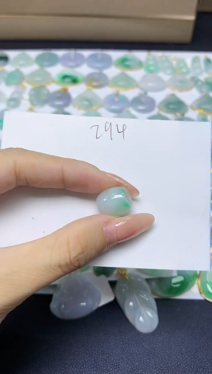 颈饰未镶嵌翡翠天然缅甸A货翡翠百元以上9元证书费自理