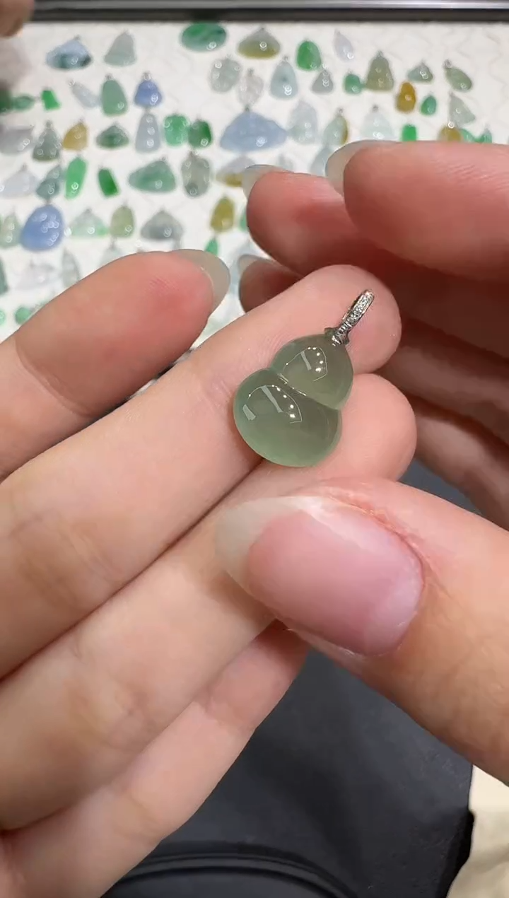 颈饰18K金镶嵌翡翠X1102-1501-159