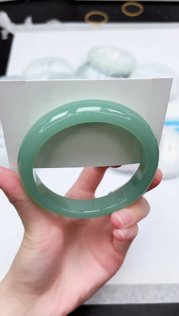 石英质玉手镯未镶嵌364-64.5