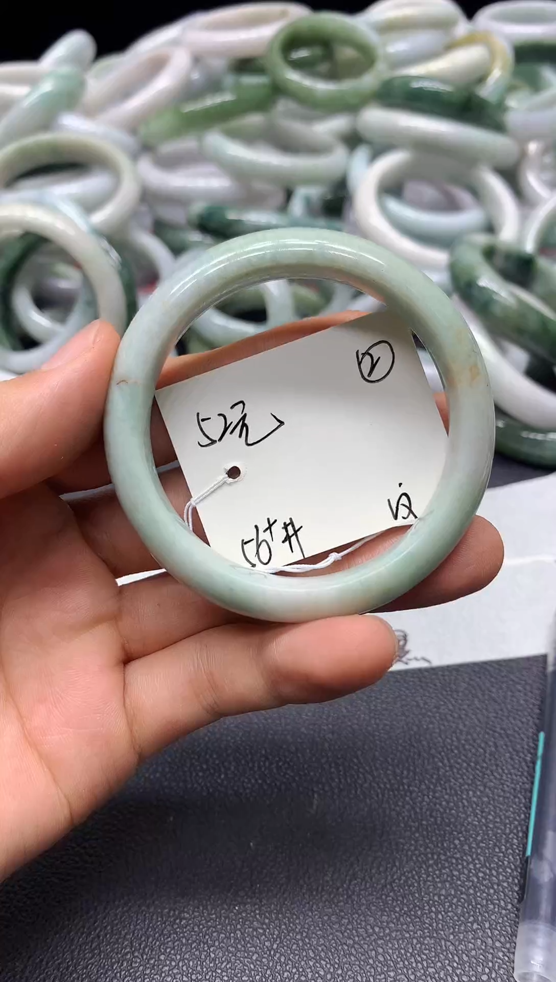 定制翡翠A货手镯未镶嵌毛货手镯需精细抛光