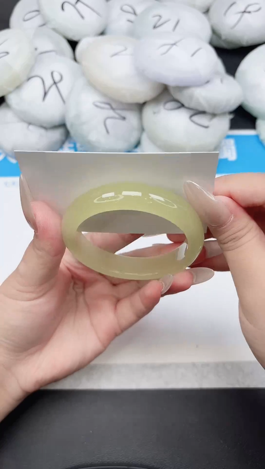 未镶嵌手镯石英质玉223-56.7