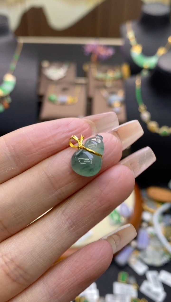 【闪购商品】翡翠颈饰18K金镶嵌净货12471