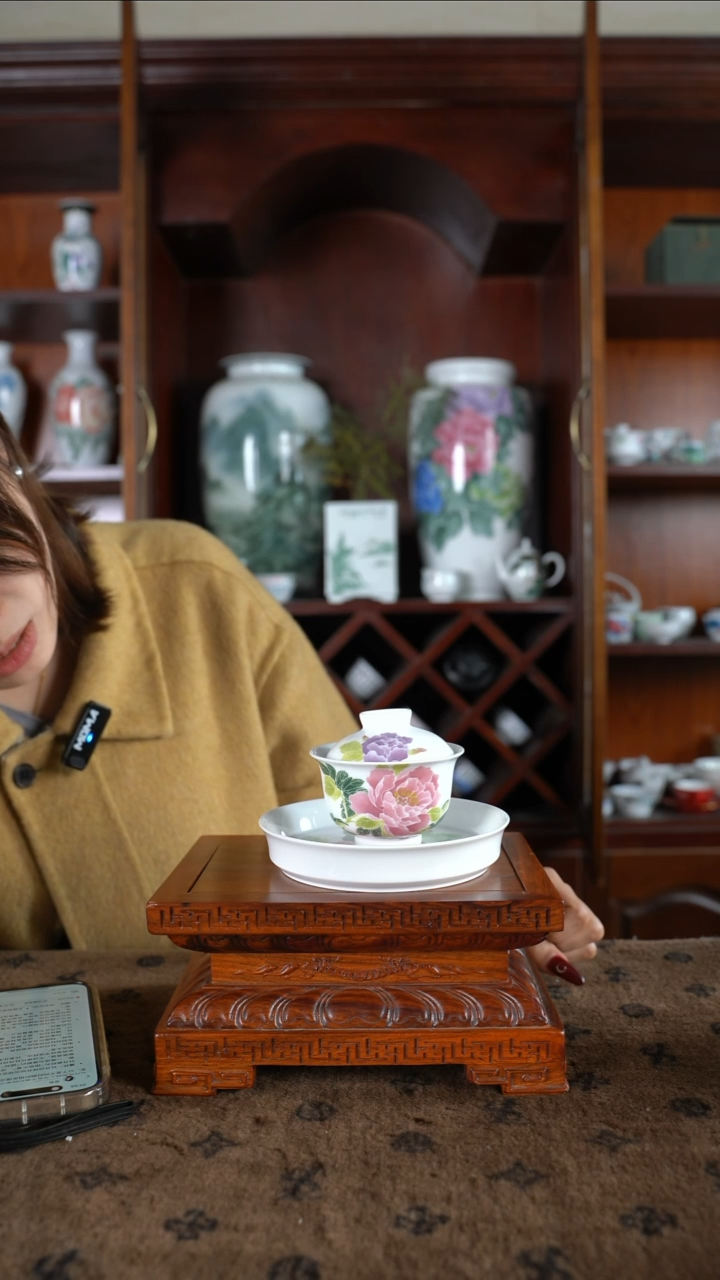 【闪购商品】其他满花三才盖碗杯蝶