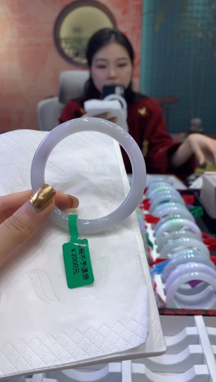 【闪购商品】翡翠手镯未镶嵌多人03892