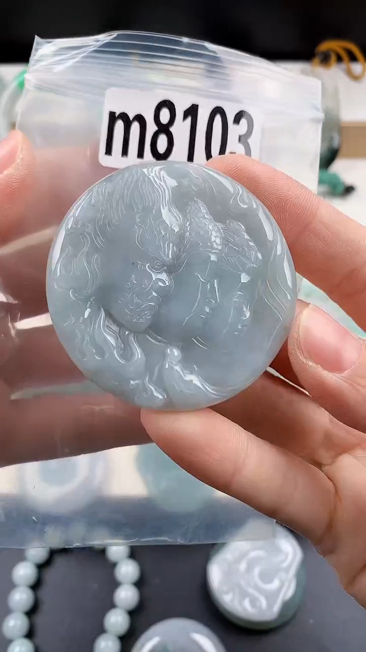 颈饰未镶嵌翡翠天然翡翠吊坠挂件