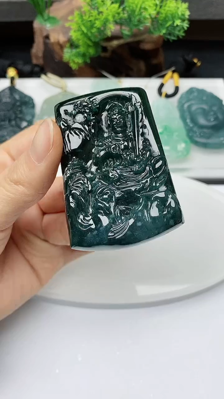 【闪购商品】翡翠颈饰未镶嵌