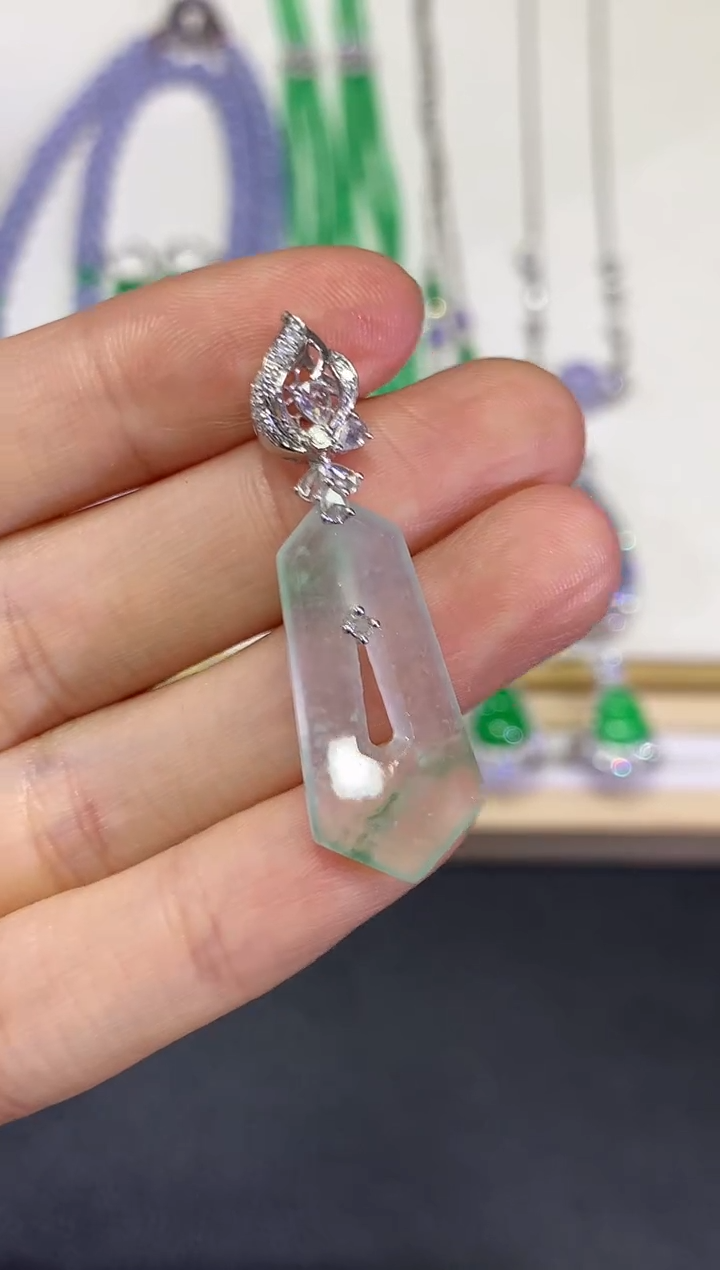 【闪购商品】翡翠颈饰18K金镶嵌团购31