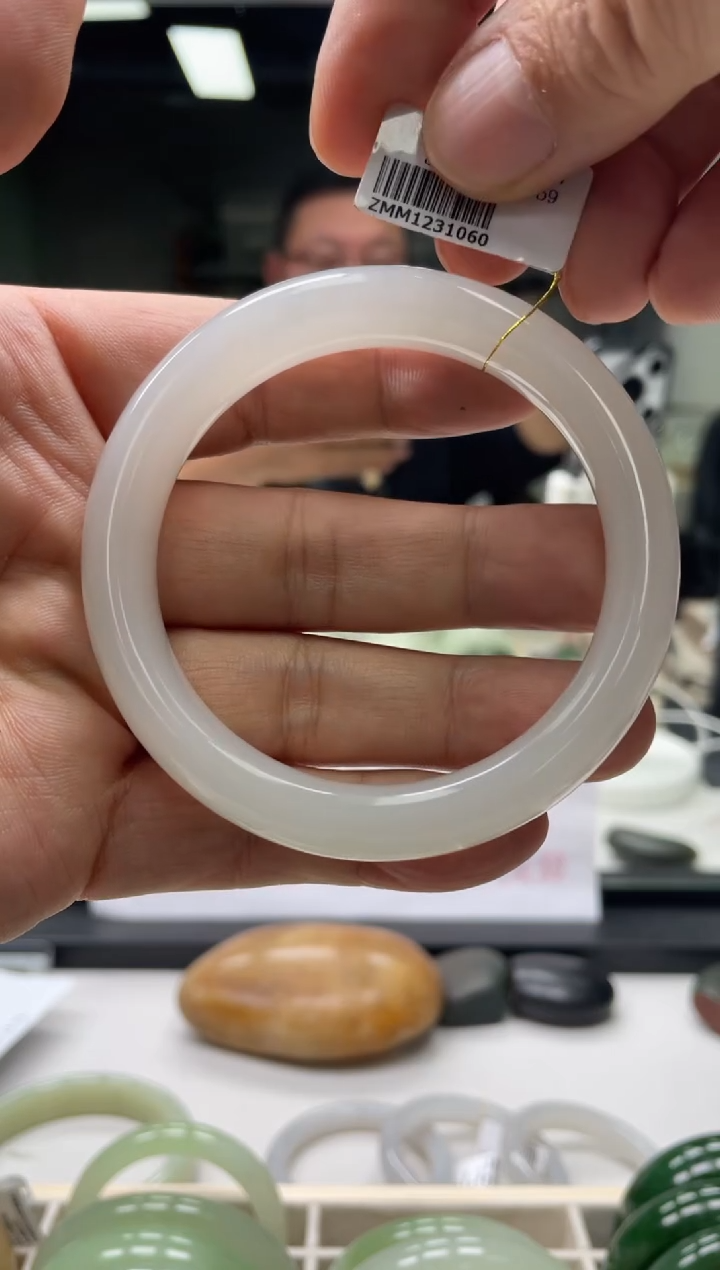 【闪购商品】和田玉手镯未镶嵌编码1060 圈口59-60