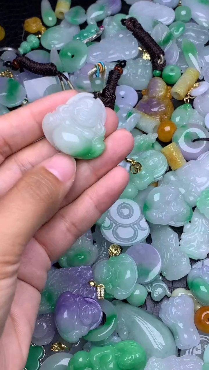 翡翠未镶嵌颈饰天然缅甸翡翠吊坠