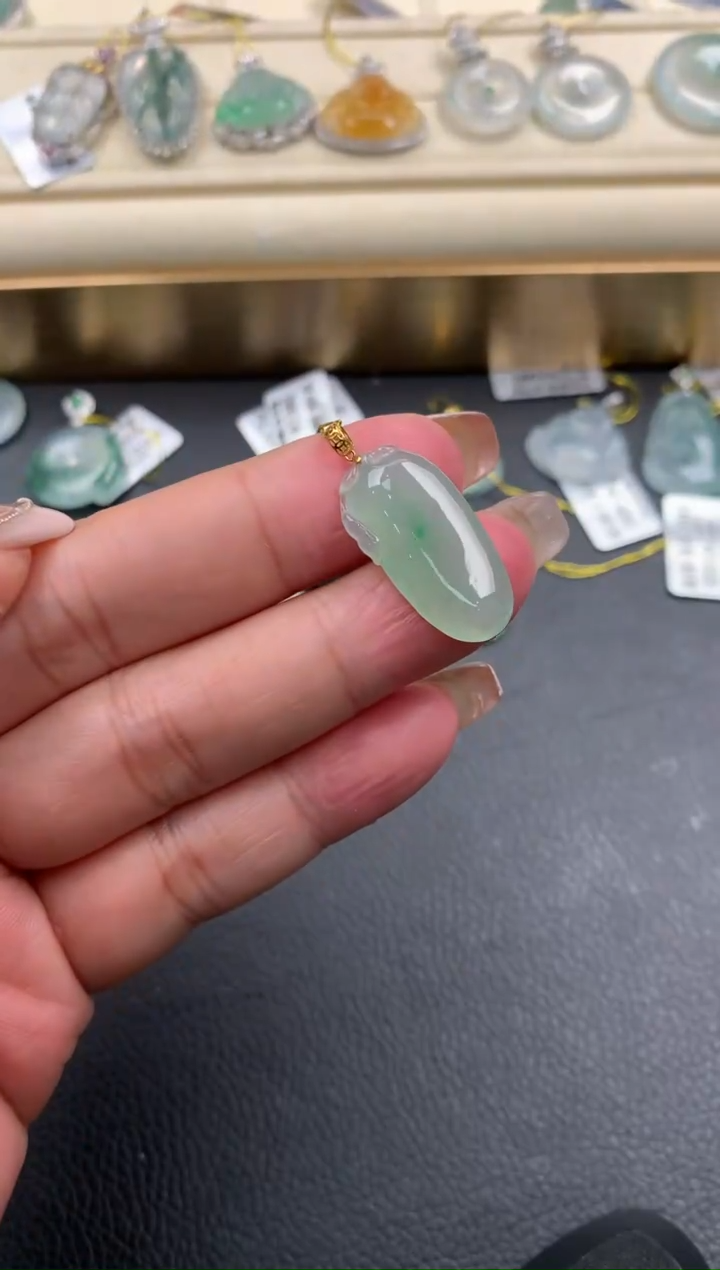 【闪购商品】翡翠颈饰18K金镶嵌A788       