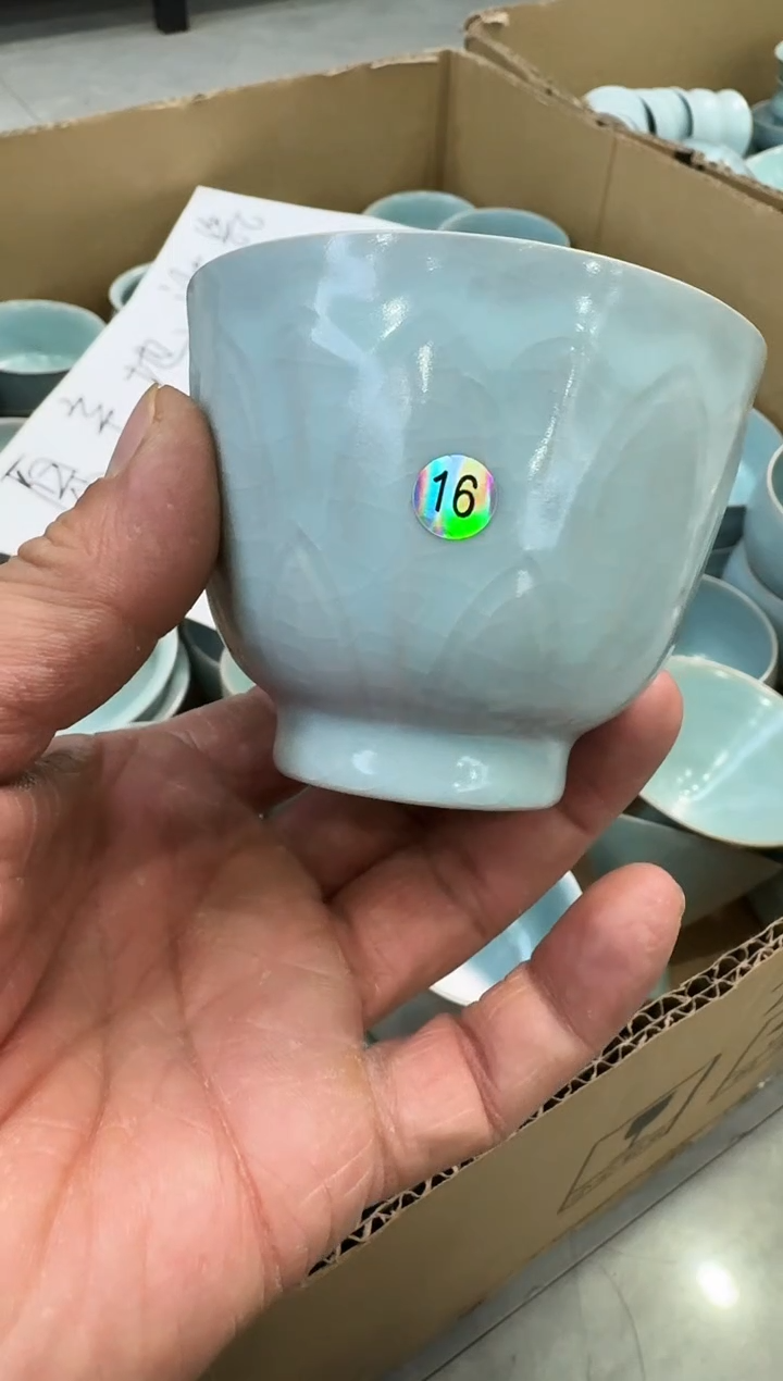 【闪购商品】杯仿古月白莲瓣杯大瑕16