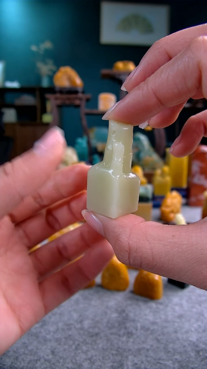 【闪购商品】青田石竹叶青竹节钮1.6*1.6*3.7