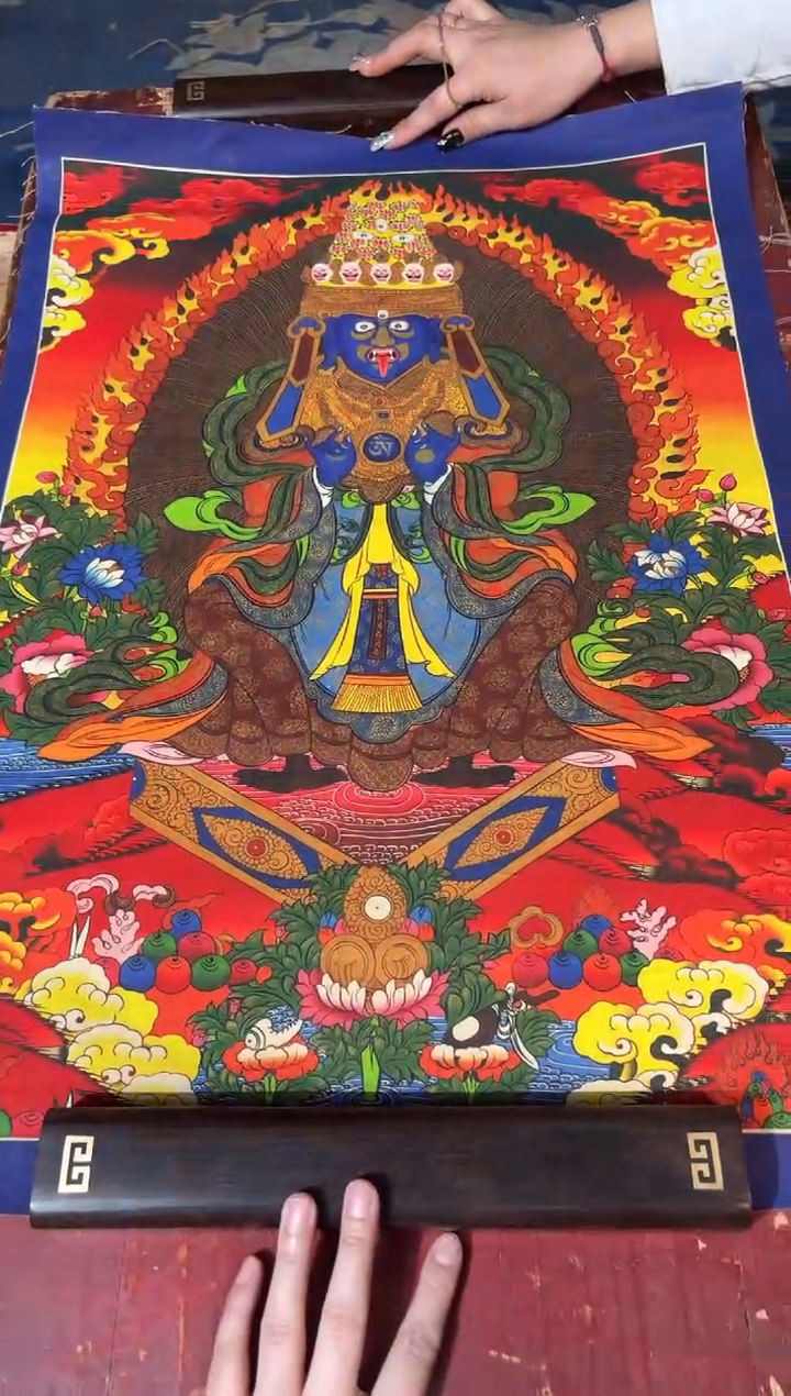 卷轴画龙妹的唐卡tk16