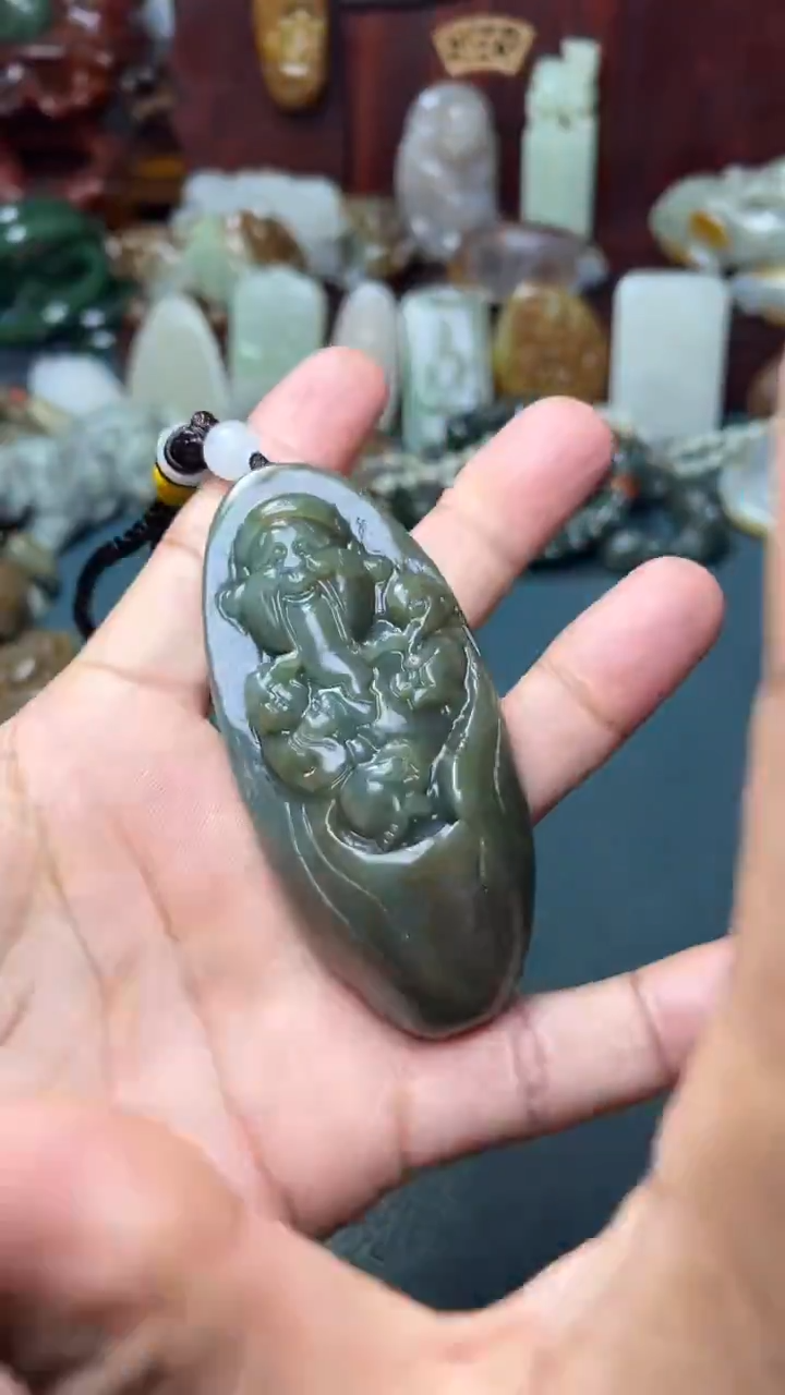 未镶嵌和田玉把件-